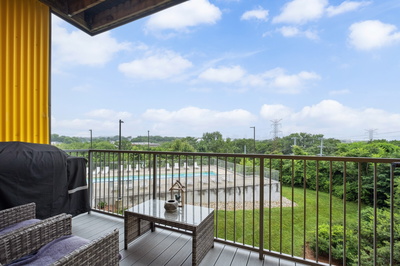 400 Herron Dr