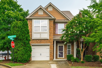 1130 Thorncrest Rd