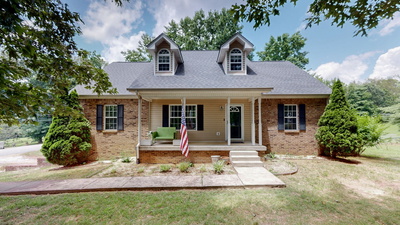 1006 Summer Ln