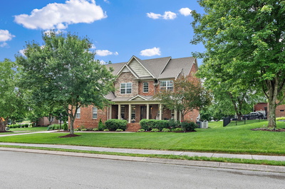 1011 Glessner Dr