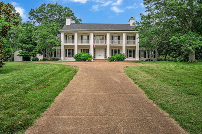 2485 Old Natchez Trce
