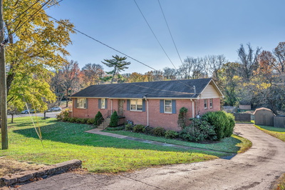 3811 Moss Rose Dr