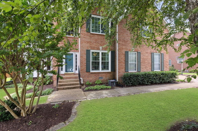 320 Dandridge Dr