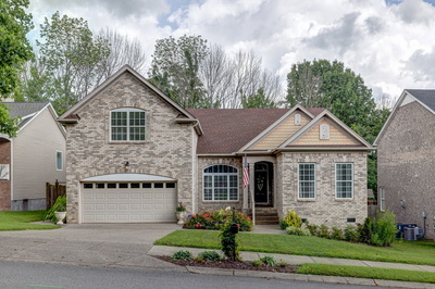 726 Cowan Dr