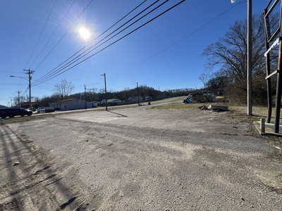 1126 Louisville Hwy