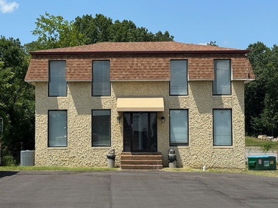 792 W Main St