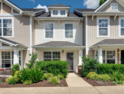 121 Shadow Glen Dr