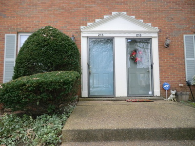 215 Brentwood Pt