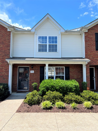 3754 Chippewa Pl
