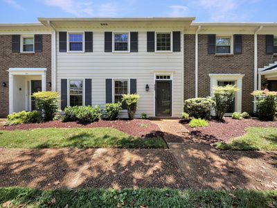 1002 E Northfield Blvd Apt
