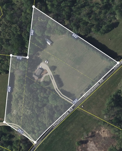 Exterior view of 4865 Thomasville Rd in Chapmansboro, TN