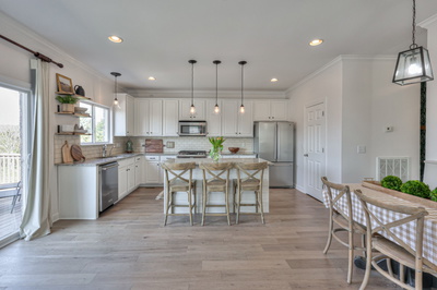 1407 Hanson Dr