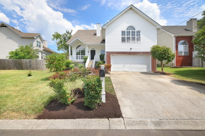Exterior view of 3127 Creekview Ln in Goodlettsville, TN