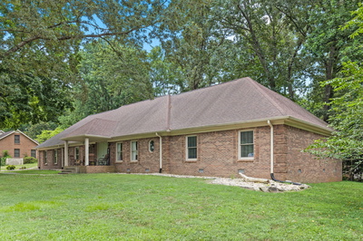 910 Ridgewood Dr