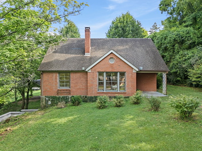 2109 Brookview Dr