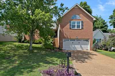 105 Peak Hill Cir