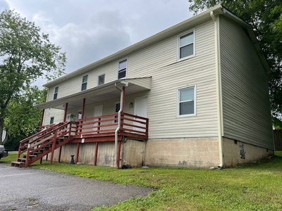 135 Brush Hill Ct
