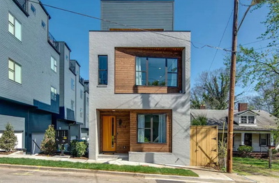 2718 Delaware Ave