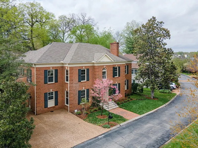 202 Moultrie Park