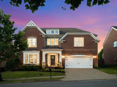 308 Valleyview Dr