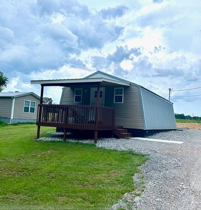 1043 Ross Ln