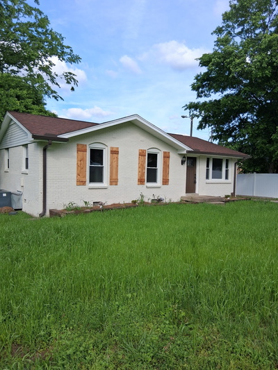 102 Savely Ct