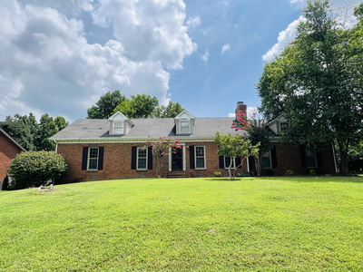 137 Paradise Dr