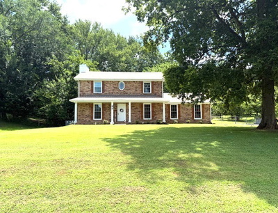 1911 Claymont Dr