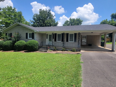 1202 Parker Dr