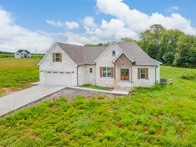 Exterior view of 3311 Walters S Ct in Cornersville, TN