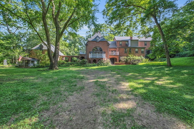 1038 Tyne Blvd