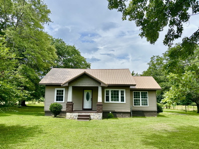Exterior view of 1188 Old Shelbyville Hwy in Tullahoma, TN