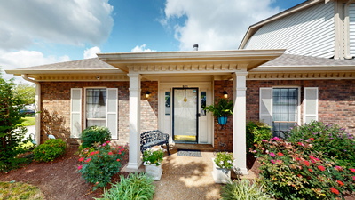 921 Brentwood Pt
