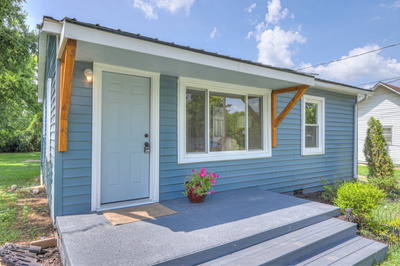 208 Gowan Dr