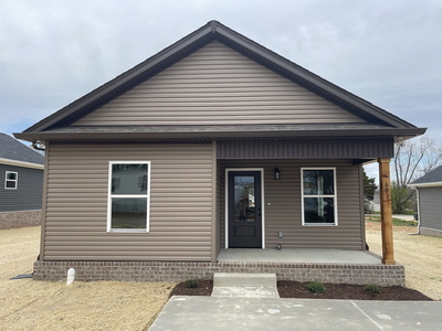 Exterior view of 403 Church St in Portland, TN