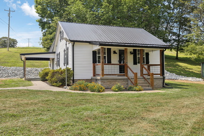 Exterior view of 8773 Howell Rd in Mount Pleasant, TN