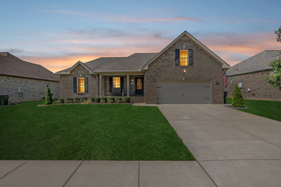 475 Lucy Cir