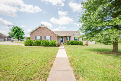 838 Samantha Ln