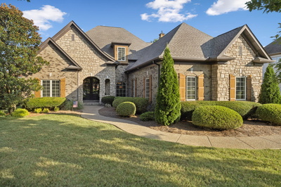 1005 Crimson Way