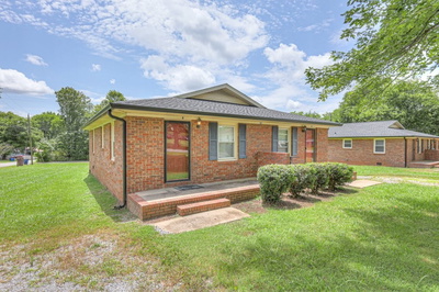 Exterior view of 1003 West Lane Street in Shelbyville, TN