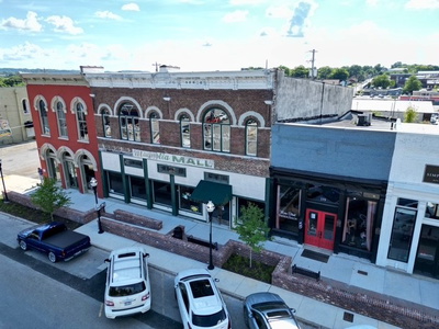 121 Main, S