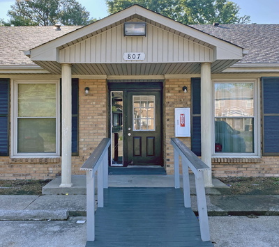 807 Golfview Place