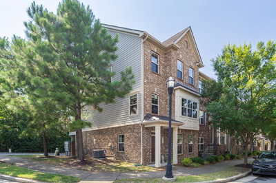 5562 Prada Dr