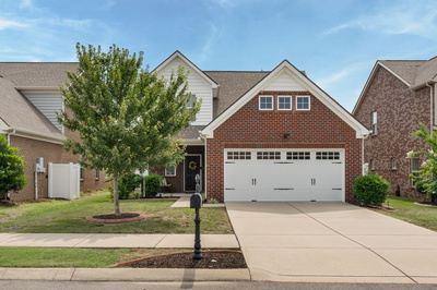 1045 Alexandria Way