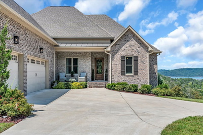 Exterior view of 667 Rutherford Ln in Smithville, TN
