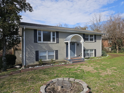 6526 Premier Dr