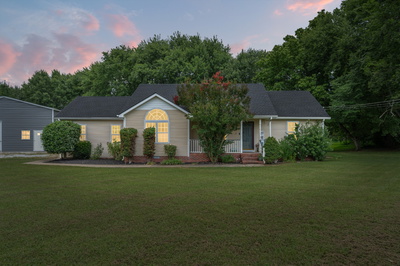Exterior view of 221 Lehman Trl in Murfreesboro, TN