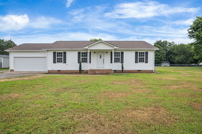 2109 Mae Ln