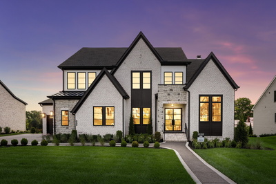 1552 White Barn