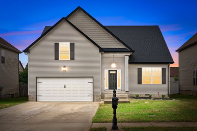 3764 Silver Fox Ln